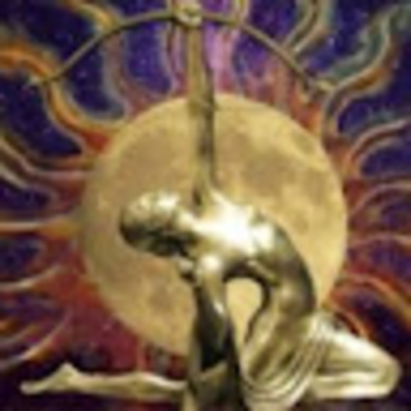 Meet your Posher, Lori - Picture 1 of 1